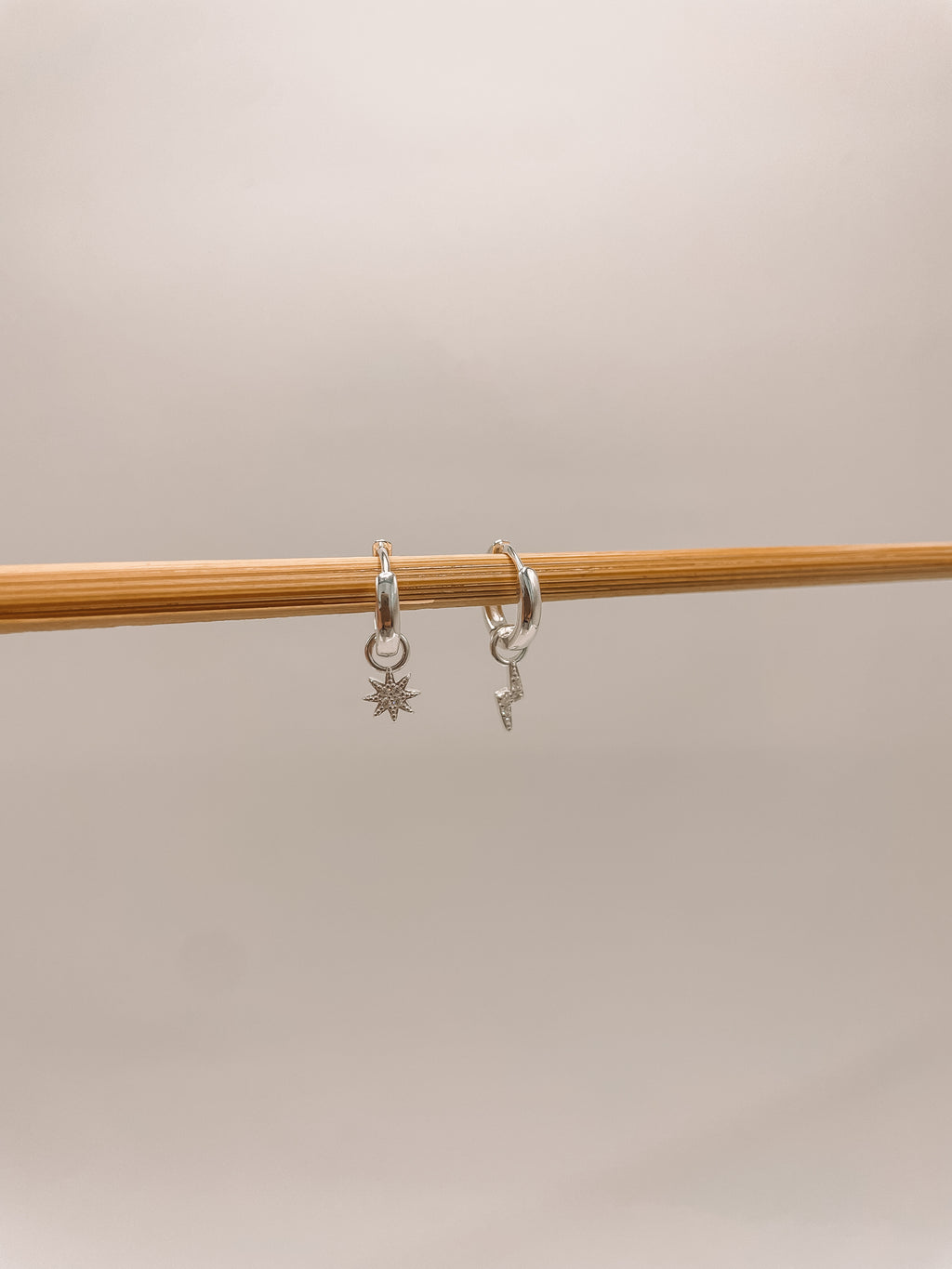 Brinco Argola Click com Estrela, Raio e Coração com Zircônia Prata 925