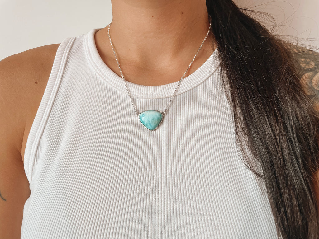 Colar Larimar Triângulo Prata 925 image 2