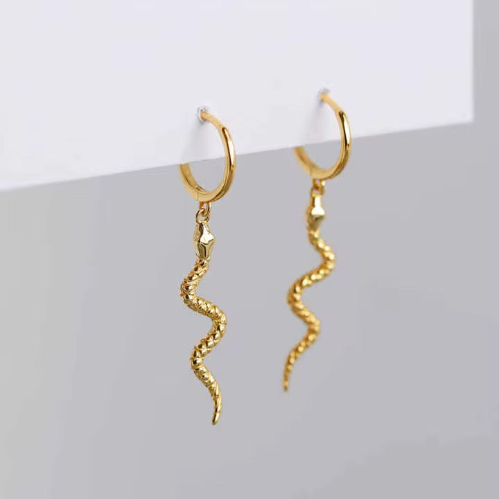 Brinco Argola Click com Cobra Prata 925 ou Dourado image 6
