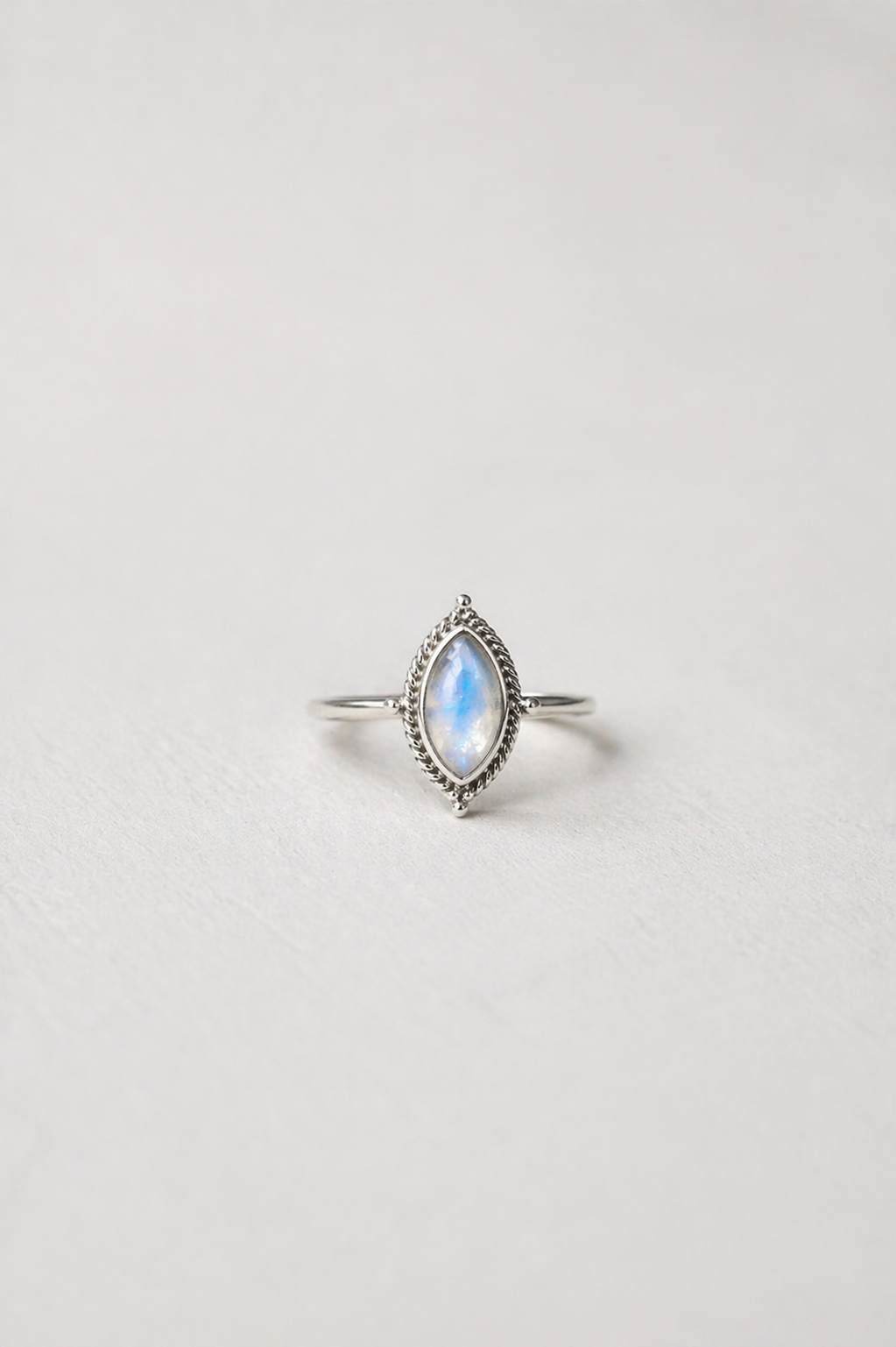 Anel Pedra da Lua Marquise Prata 925