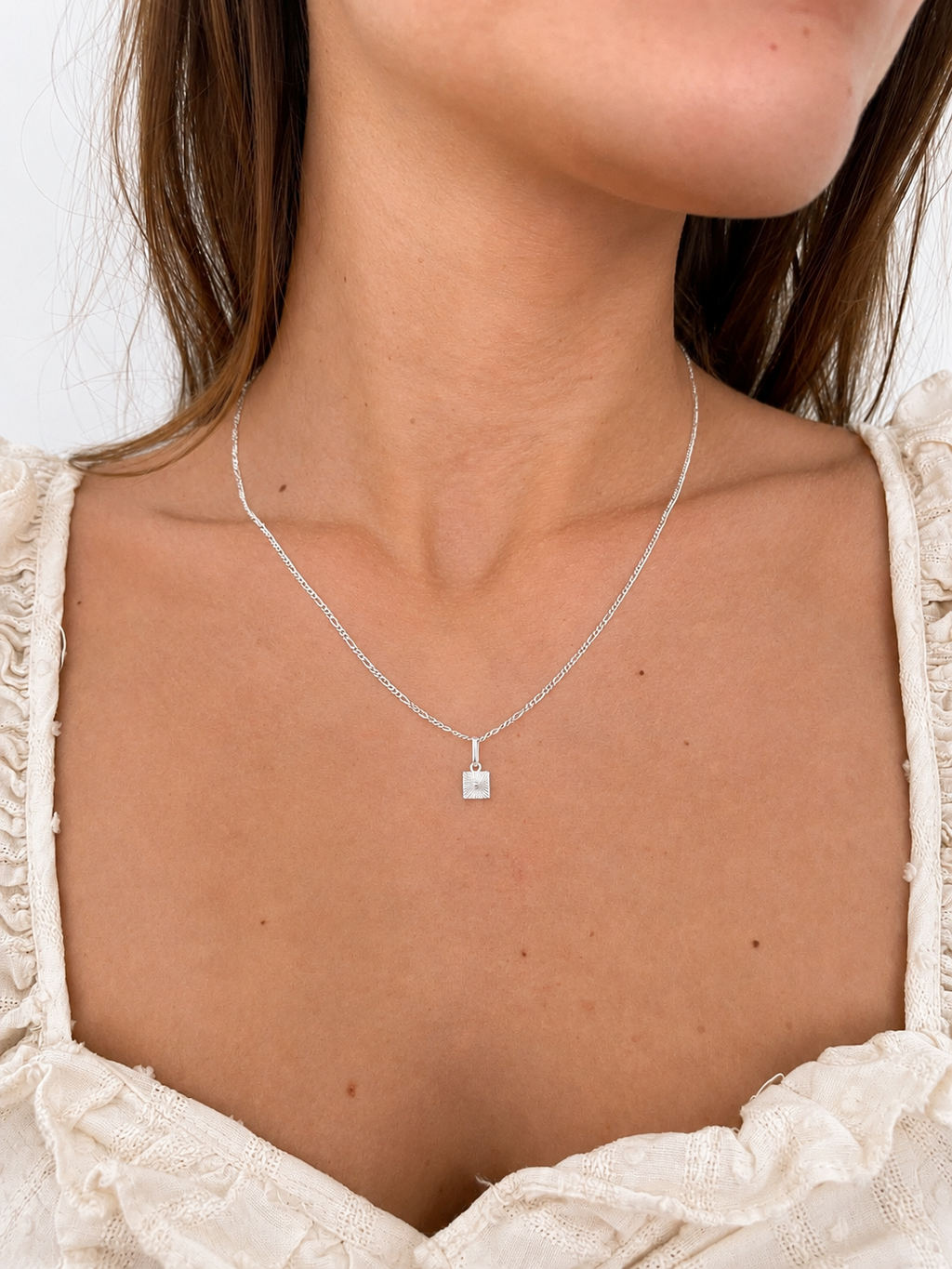 Colar com Pingente Sol Retangular Prata 925