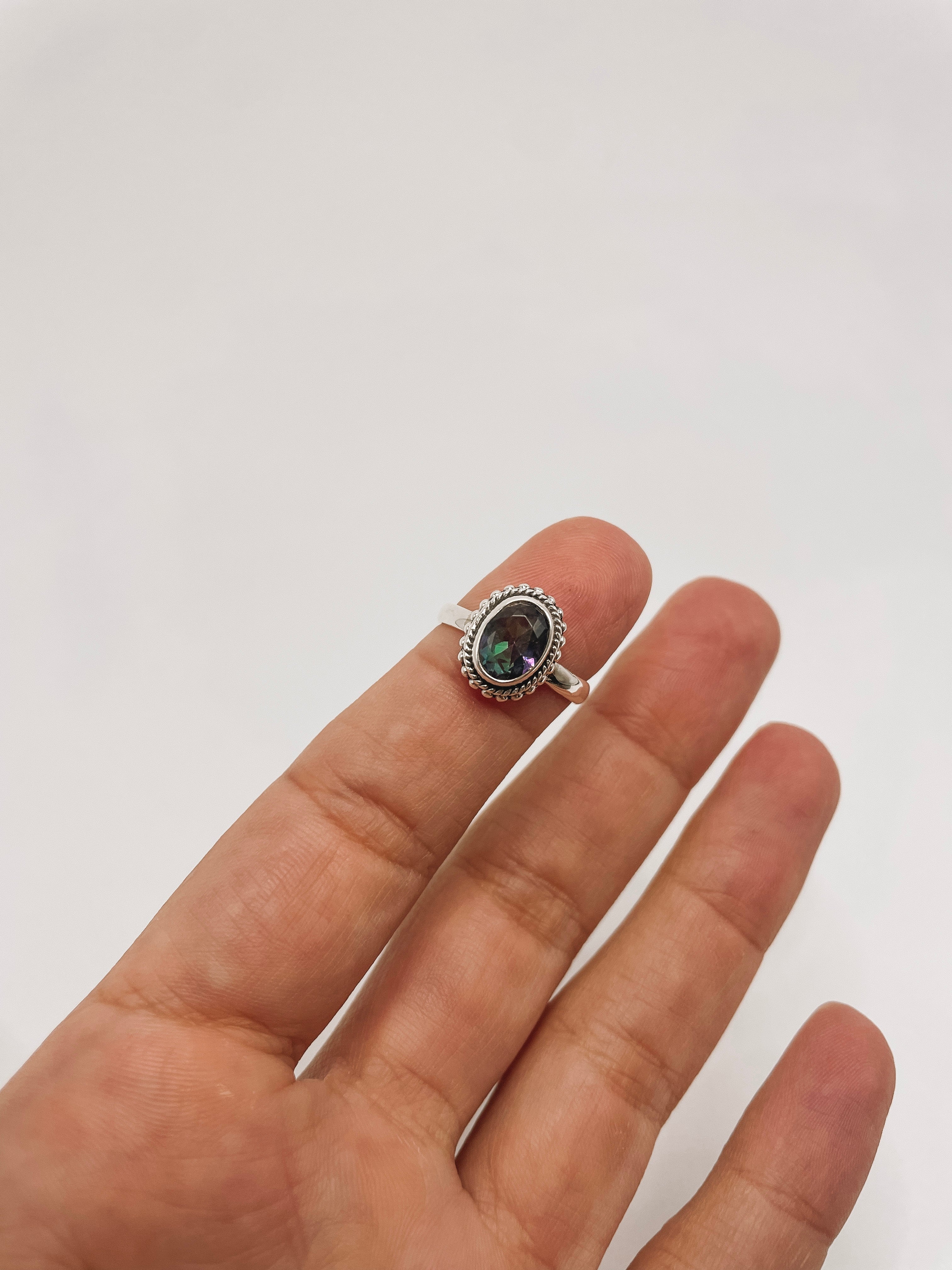 Anel Topázio Místico Facetado Prata 925 image 1