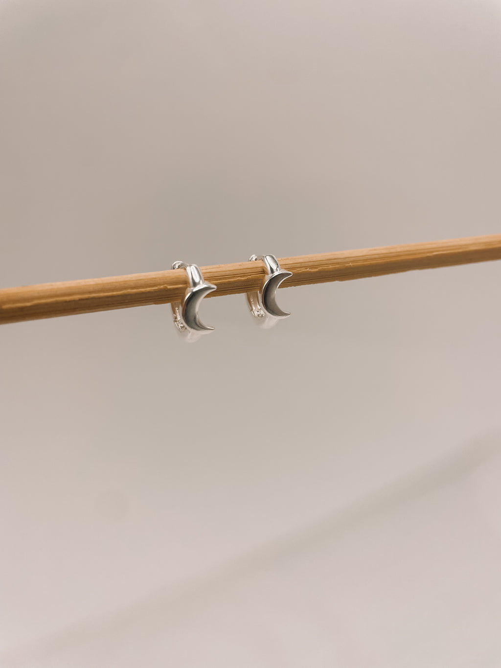 Brinco Argola Click Lua Prata 925 image 2