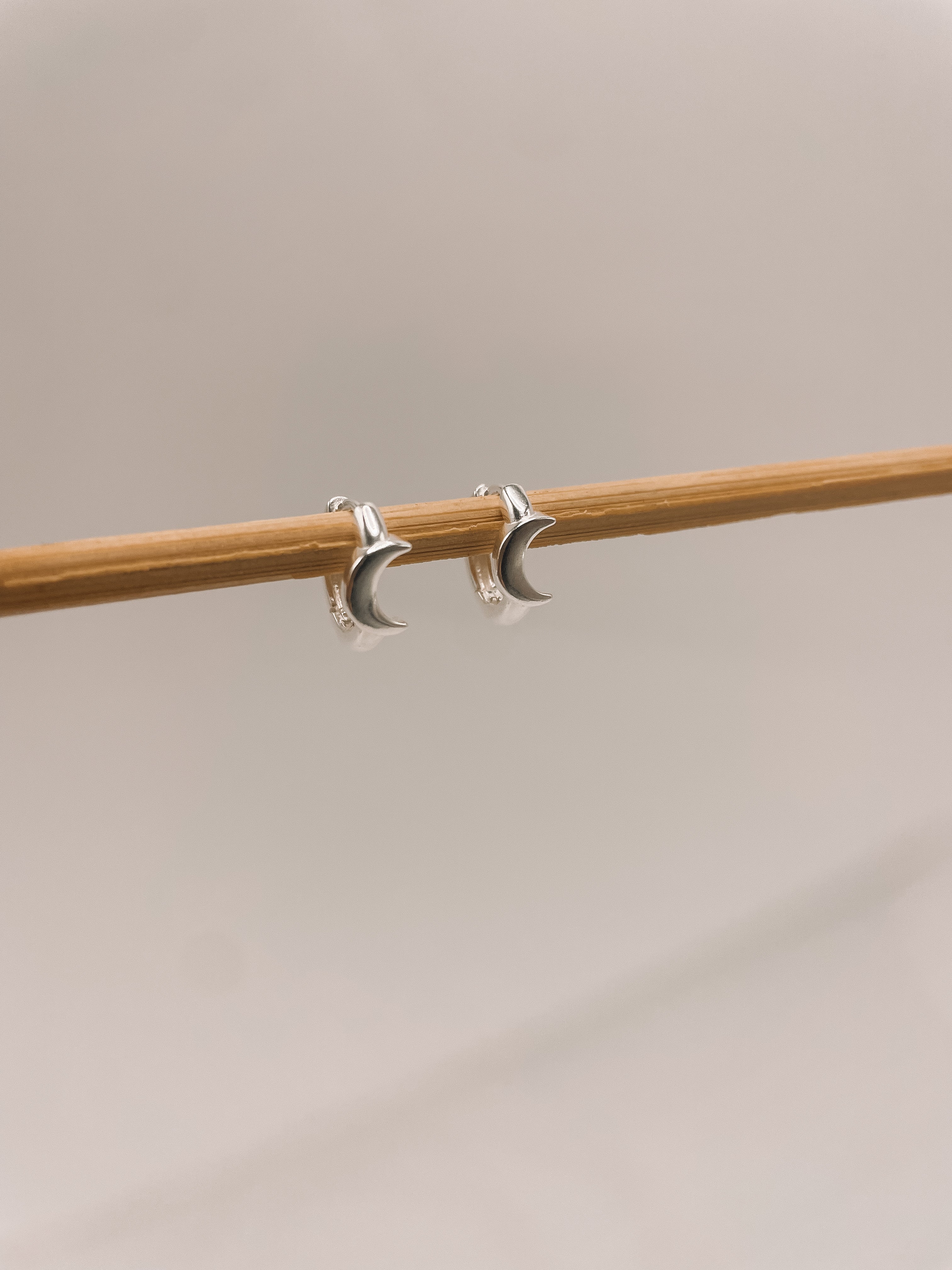 Brinco Argola Click Lua Prata 925 image 2