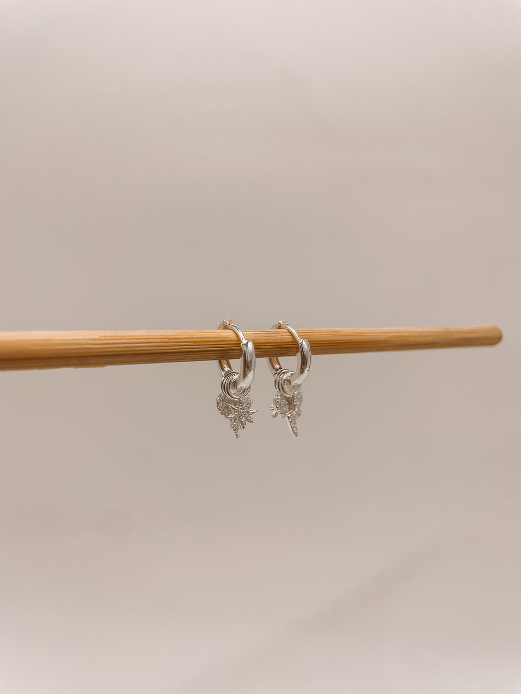Brinco Argola Click com Estrela, Raio e Coração com Zircônia Prata 925