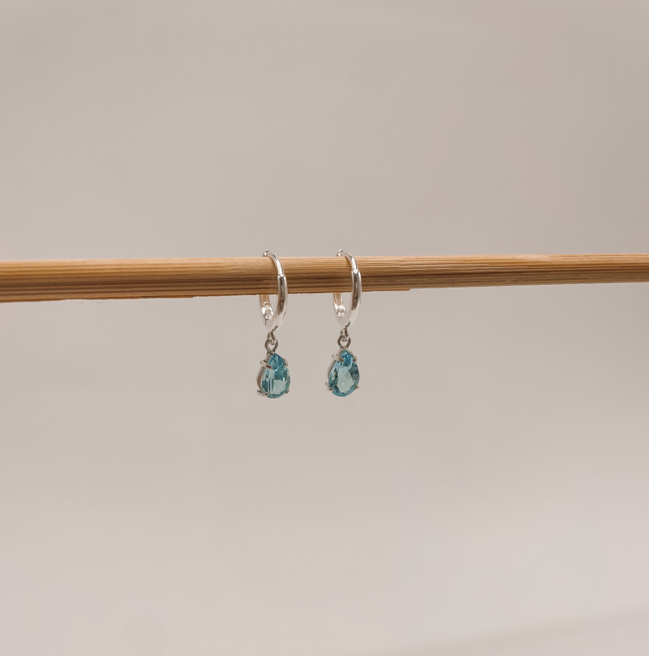 Brinco Argola Topázio Azul Gota Prata 925 image 1