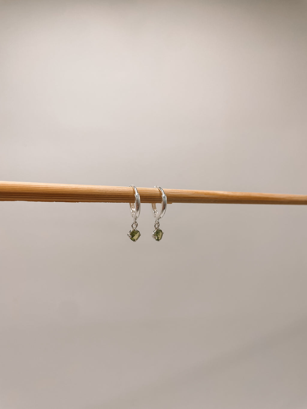 Brinco Argola Turmalina Verde Lapidada Prata 925