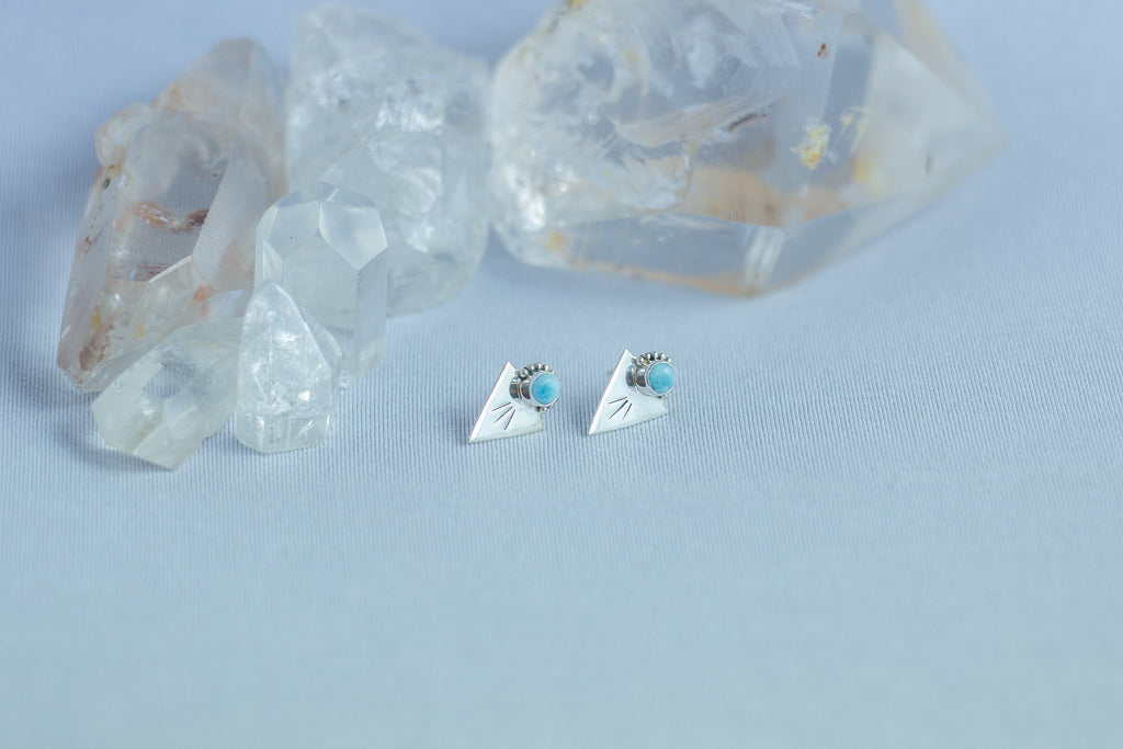 Brinco Triângulo Larimar Prata 925 image 8
