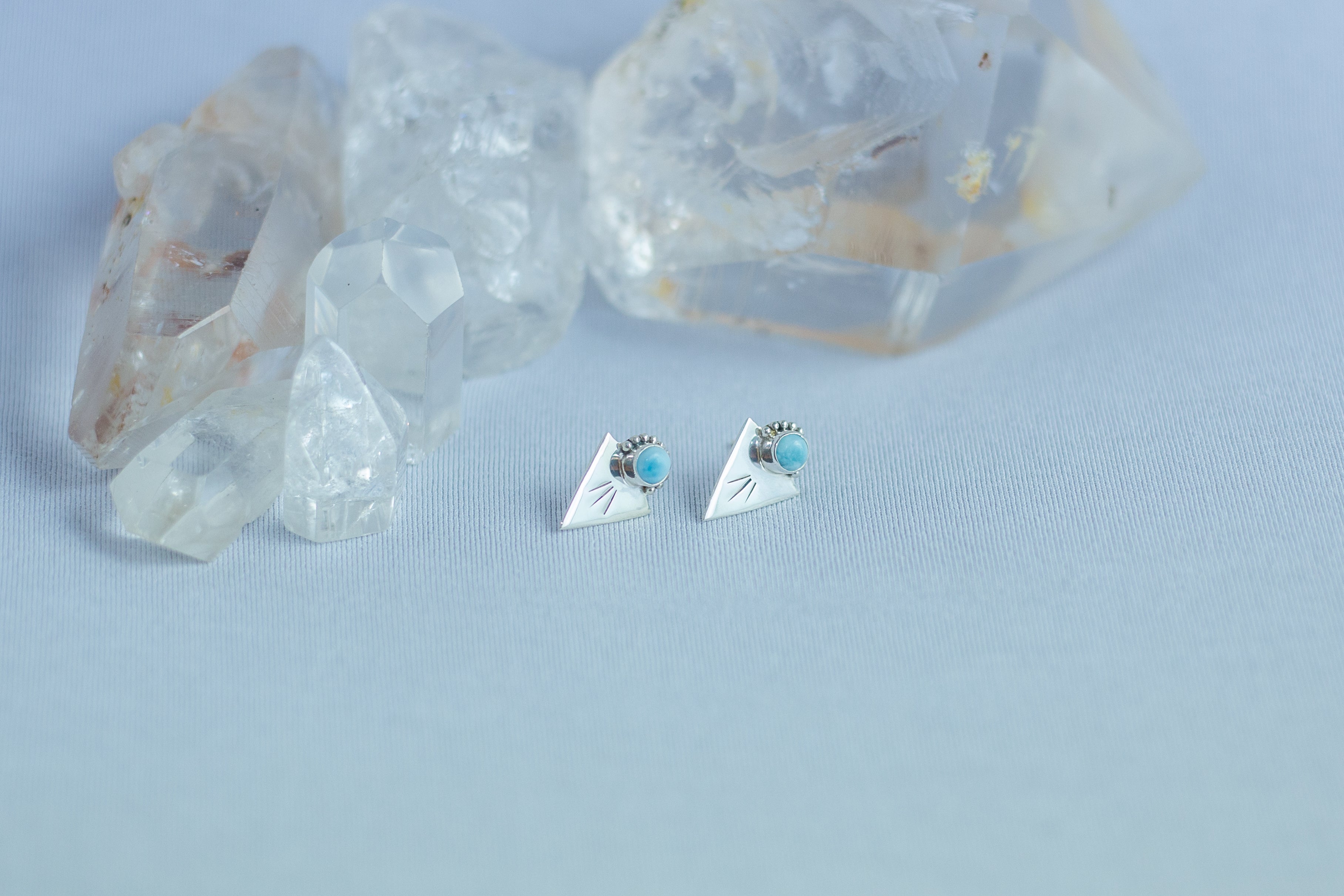 Brinco Triângulo Larimar Prata 925 image 8
