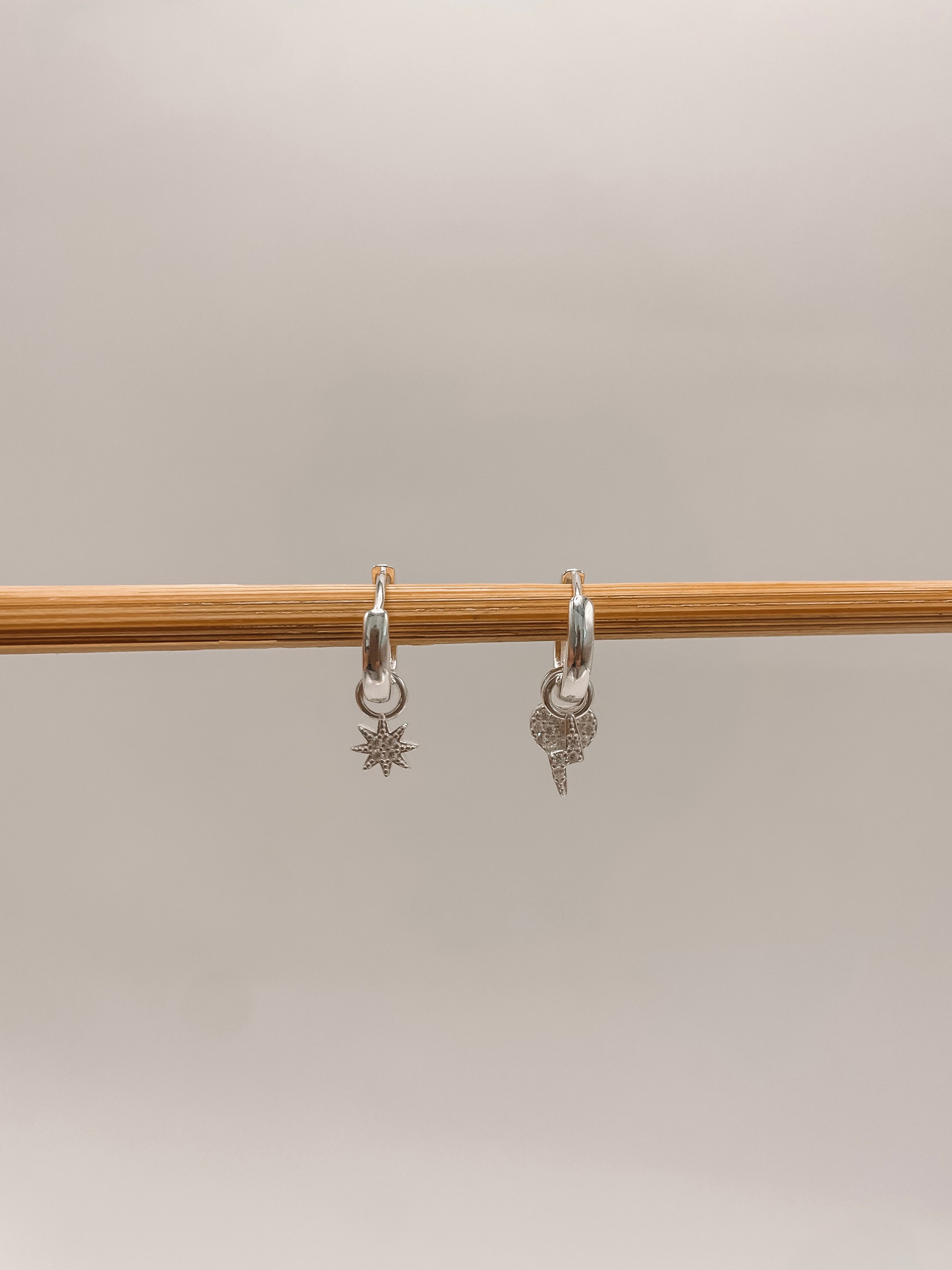 Brinco Argola Click com Estrela, Raio e Coração com Zircônia Prata 925