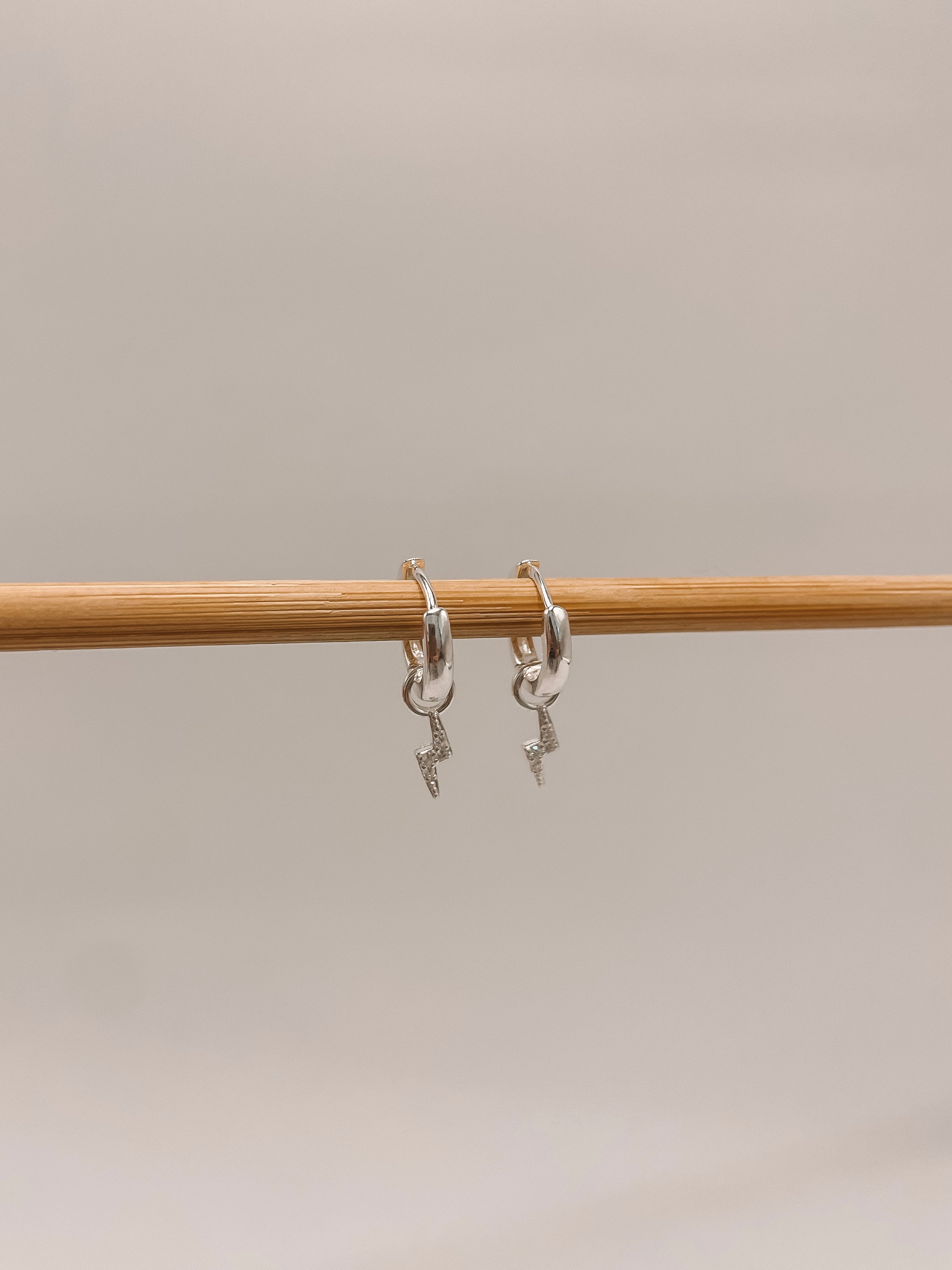 Brinco Argola Click com Estrela, Raio e Coração com Zircônia Prata 925
