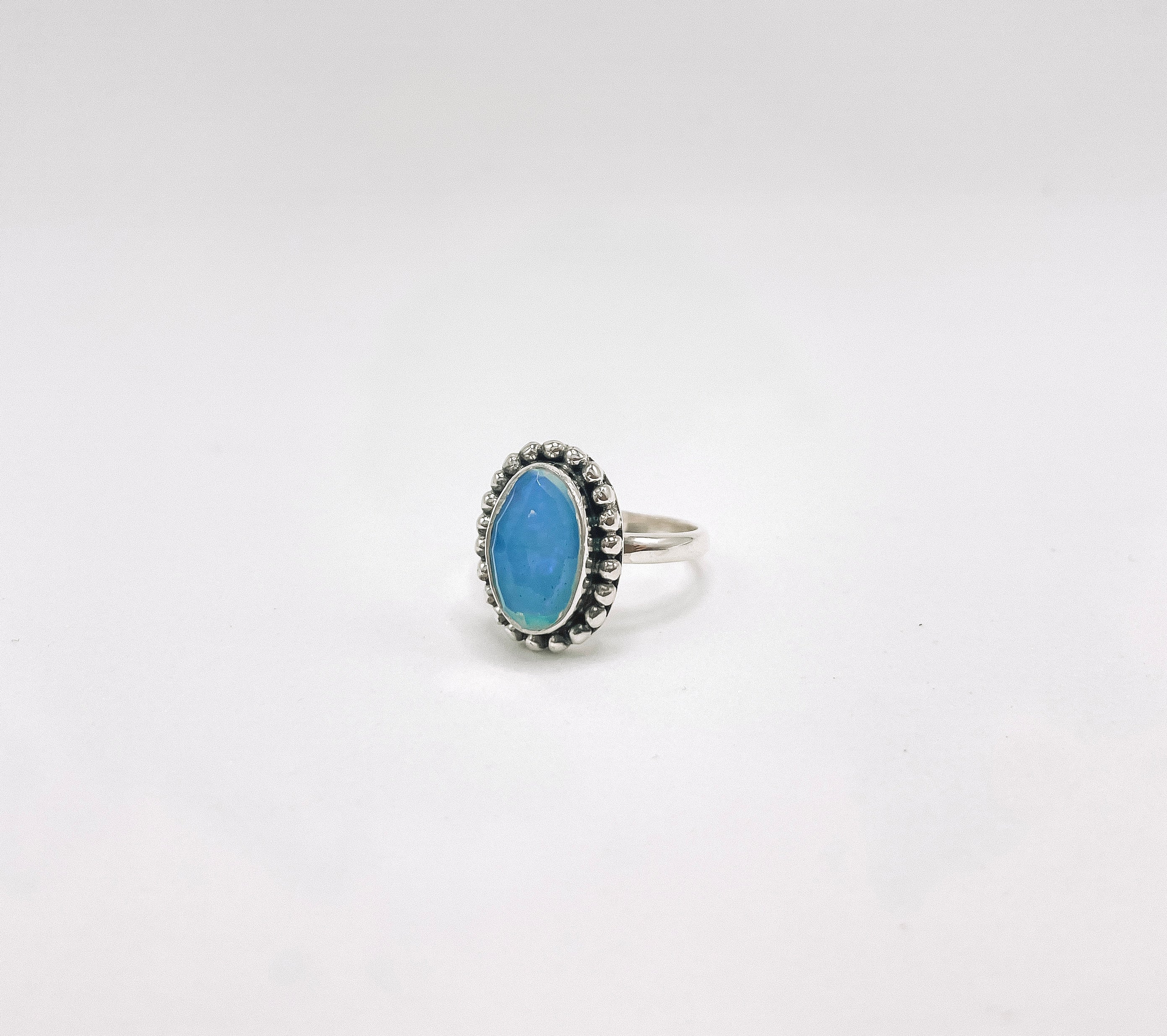Anel Opala Etíope Azul Facetada Prata 925