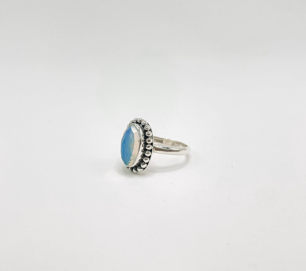 Anel Opala Etíope Azul Facetada Prata 925