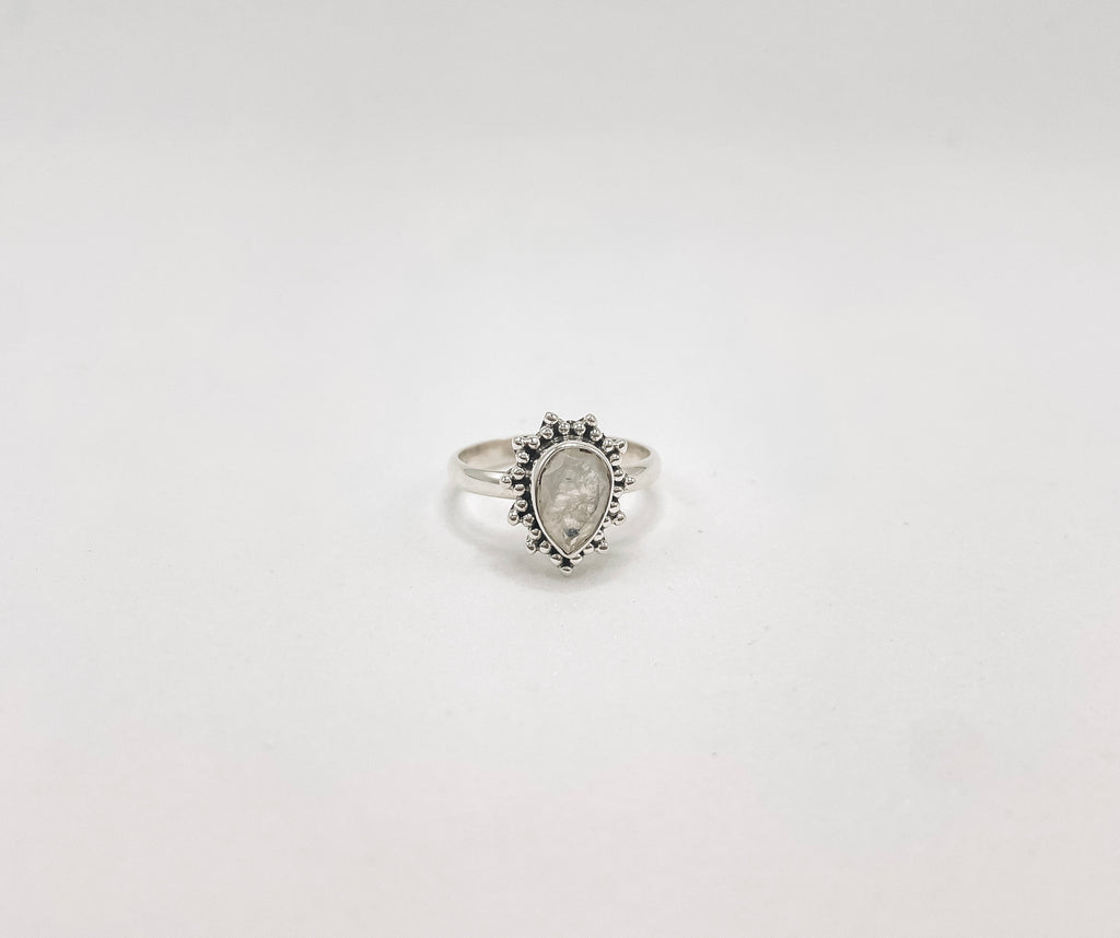 Anel Pedra da Lua Gota Facetada Prata 925