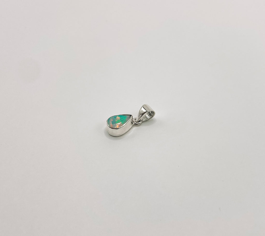 Pingente Opala Etíope Gota Facetada Prata 925