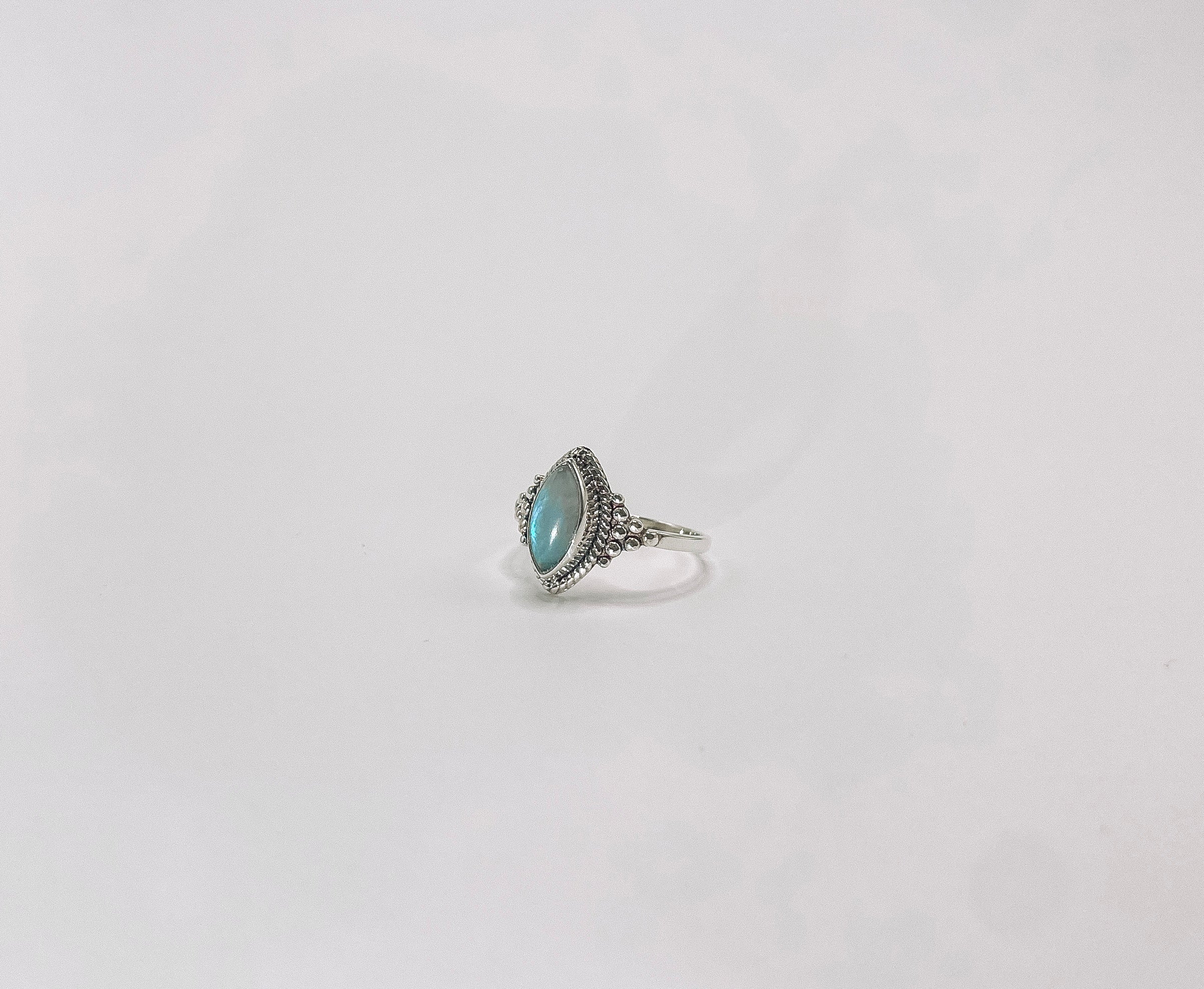 Anel Pedra da Lua Marquise Prata 925