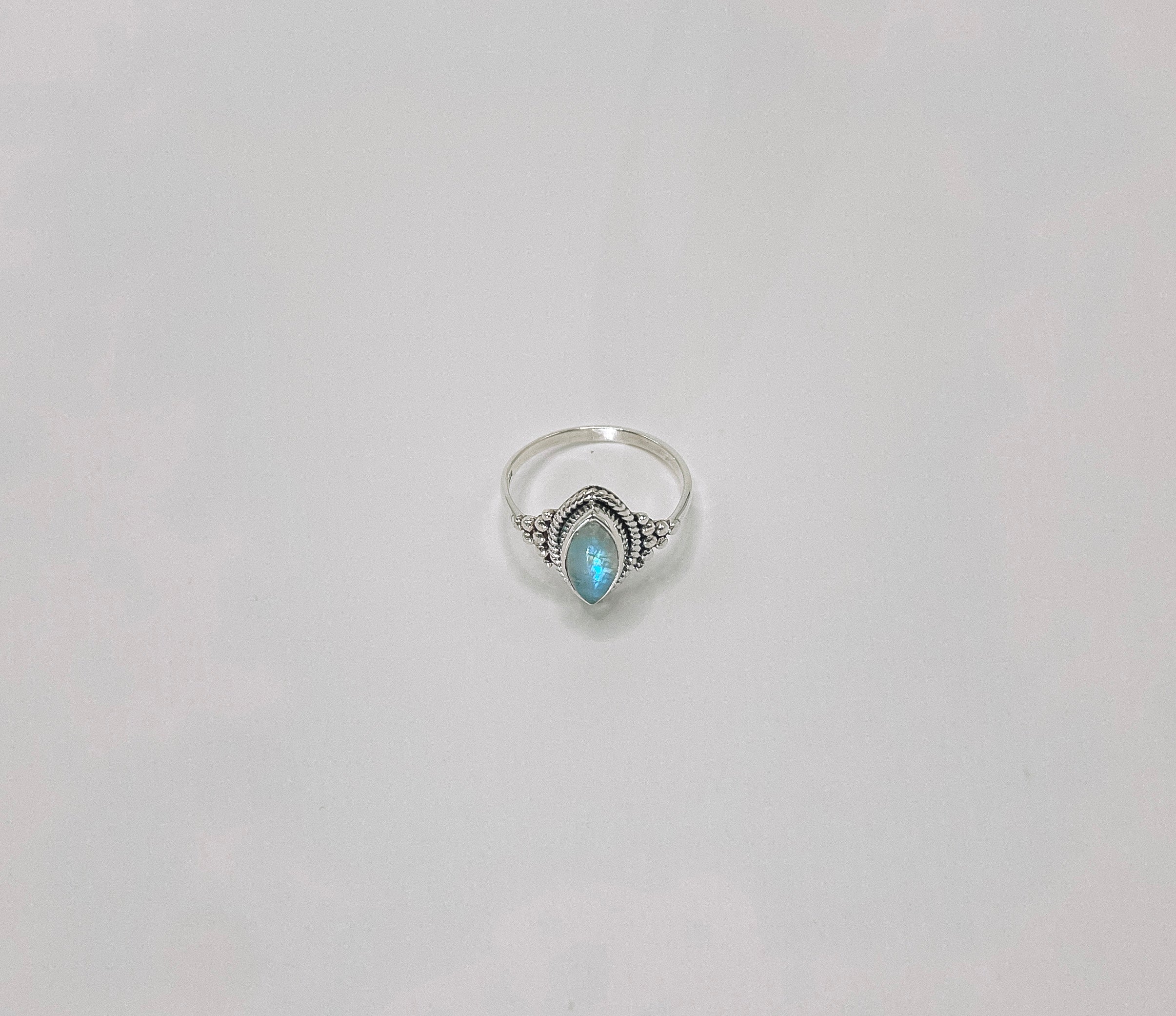 Anel Pedra da Lua Marquise Prata 925