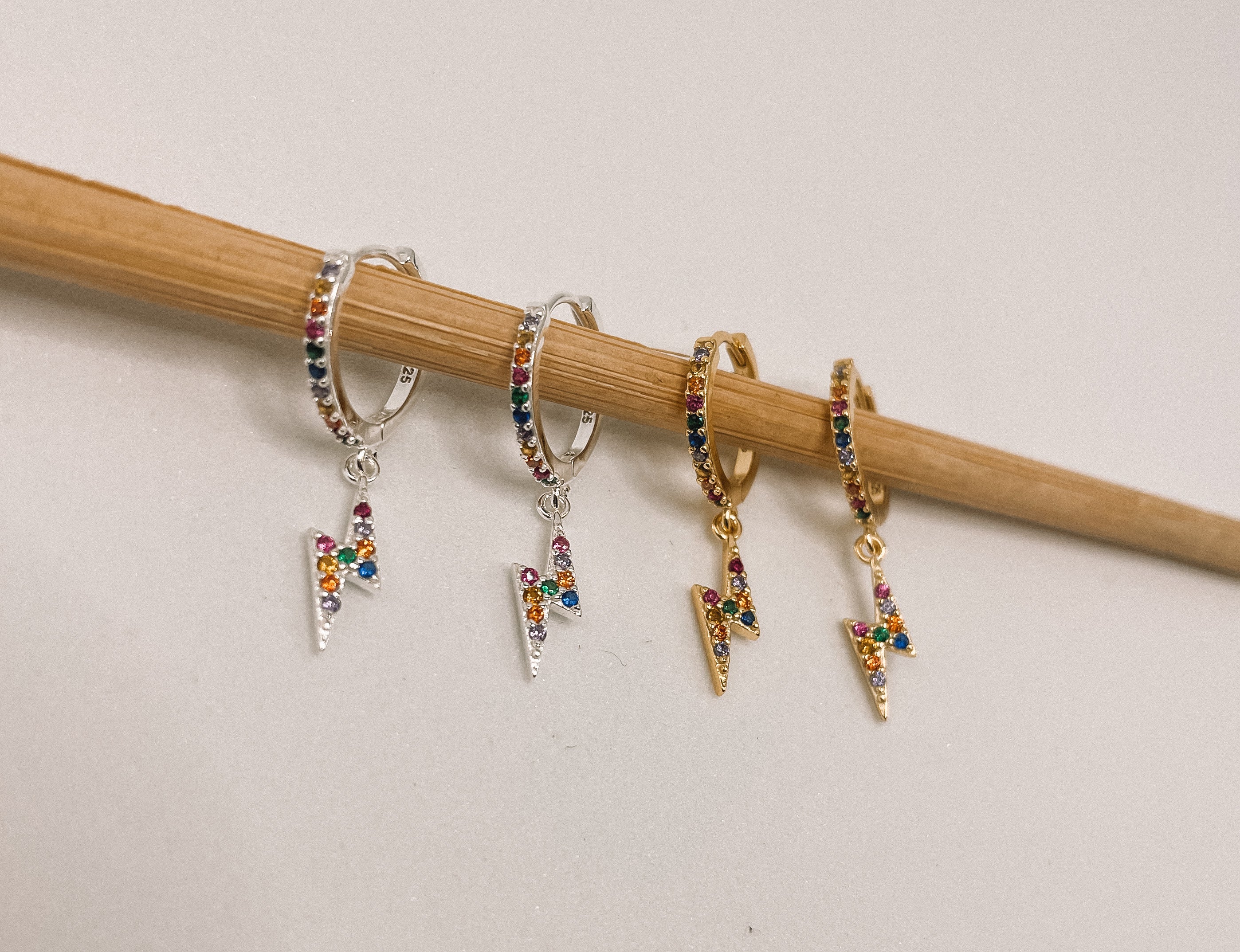 Brinco Argola Raio com Zircônias Coloridas Prata 925 ou Dourado image 0