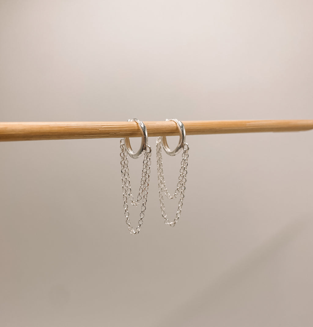 Brinco Argola Click com Correntes Prata 925 image 0