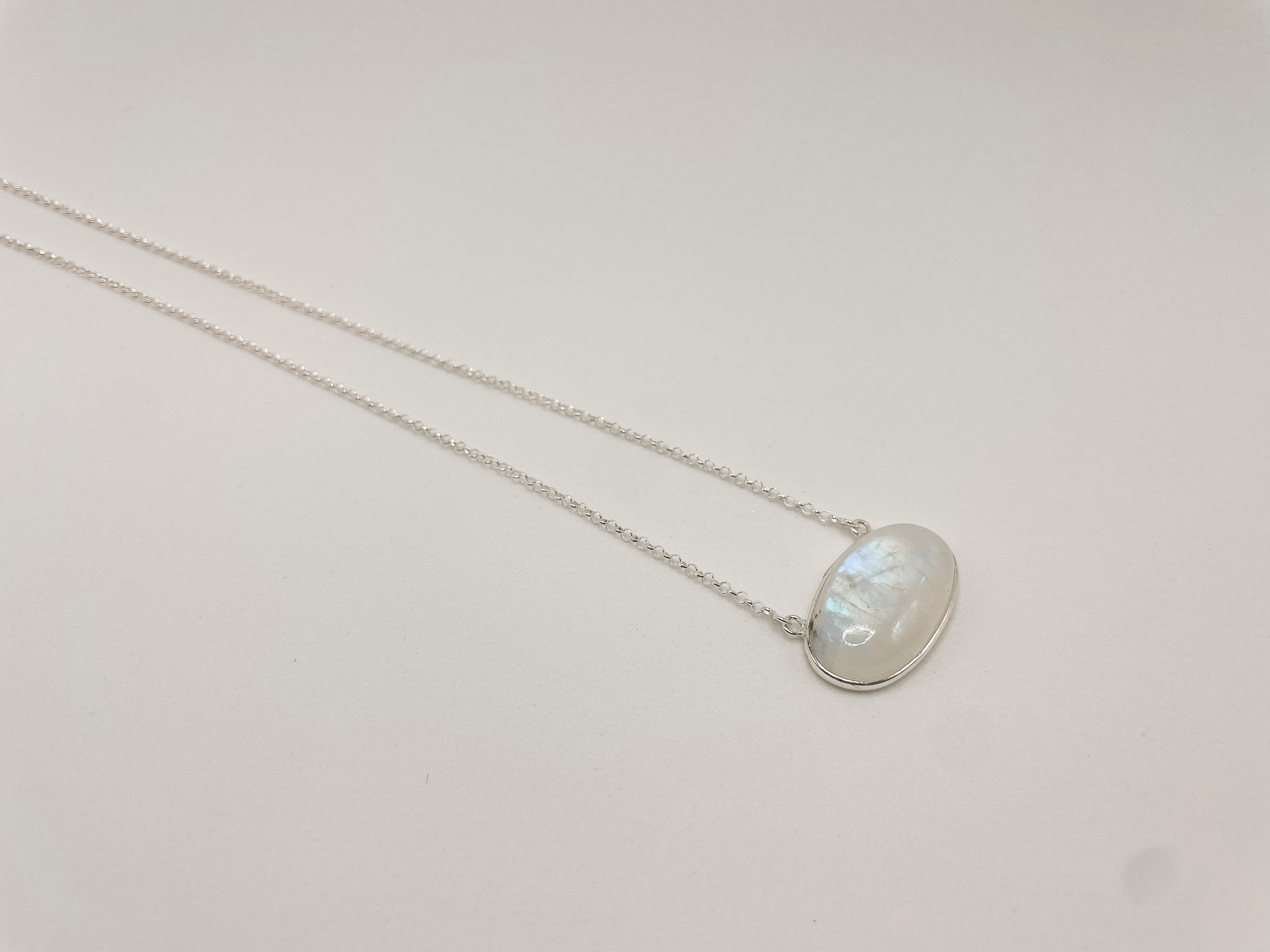 Colar Pedra da Lua Oval Prata 925 image 1