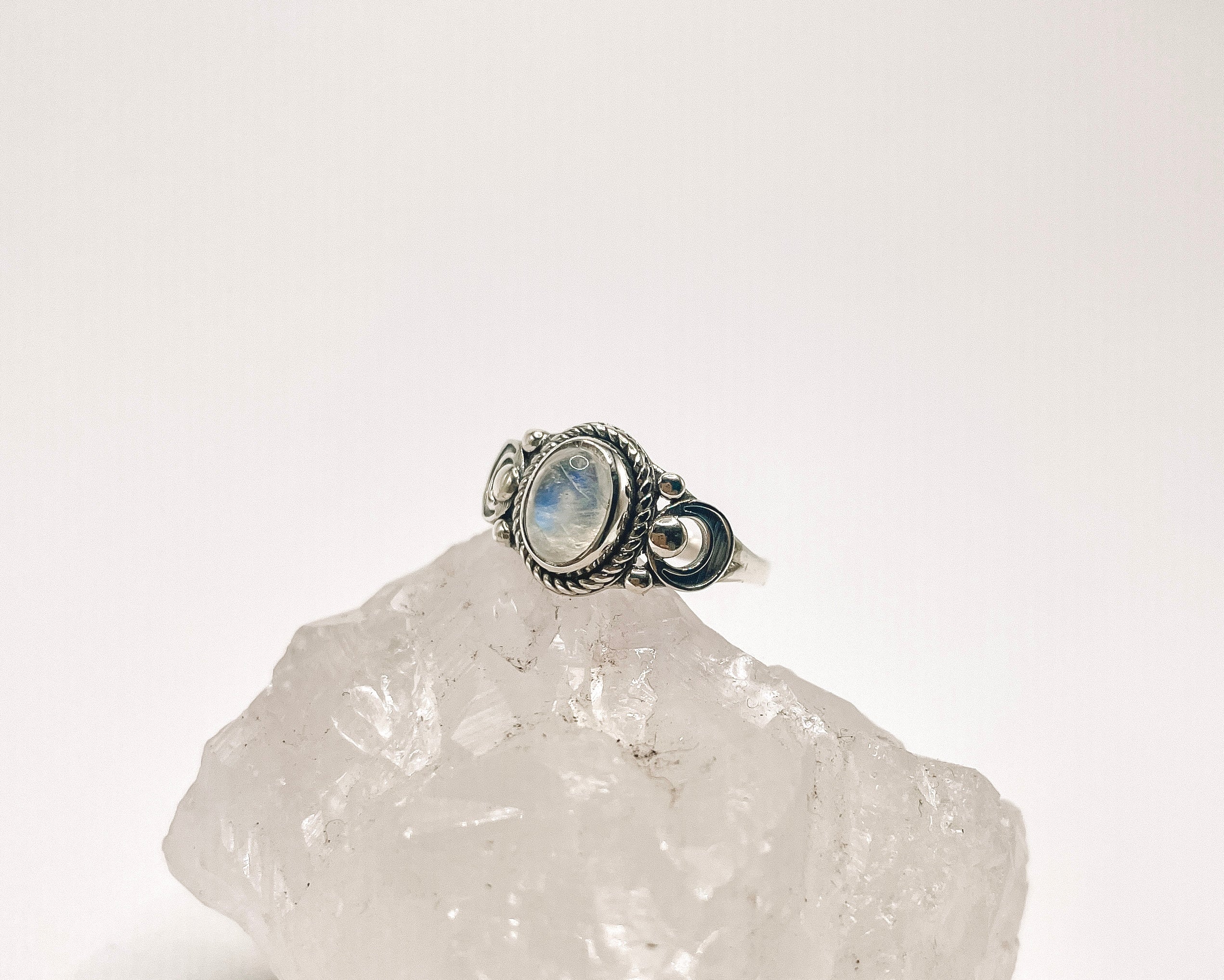 Anel Pedra da Lua Lua Crescente Prata 925 image 2