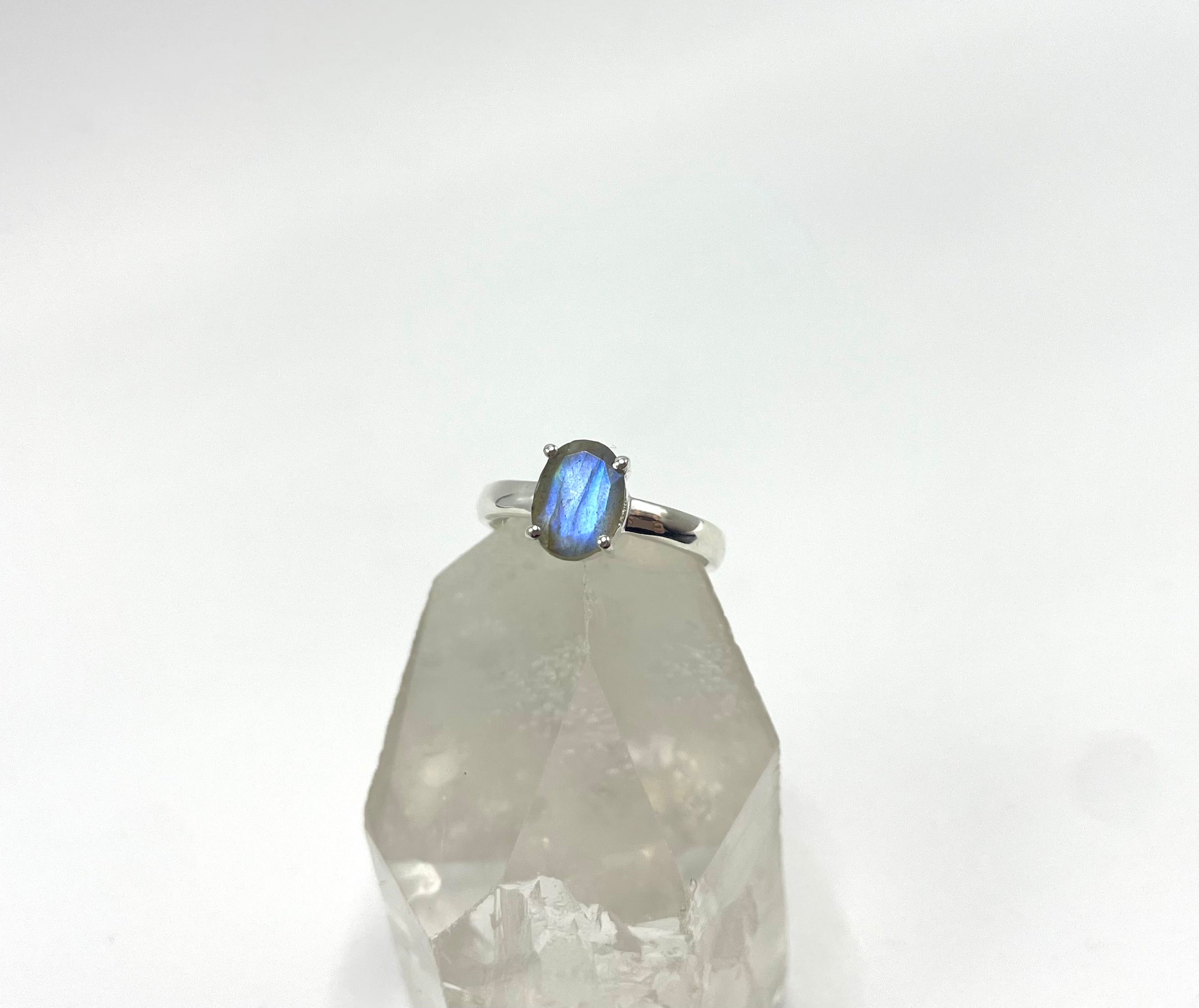 Anel Solitário Labradorita Prata 925 image 0