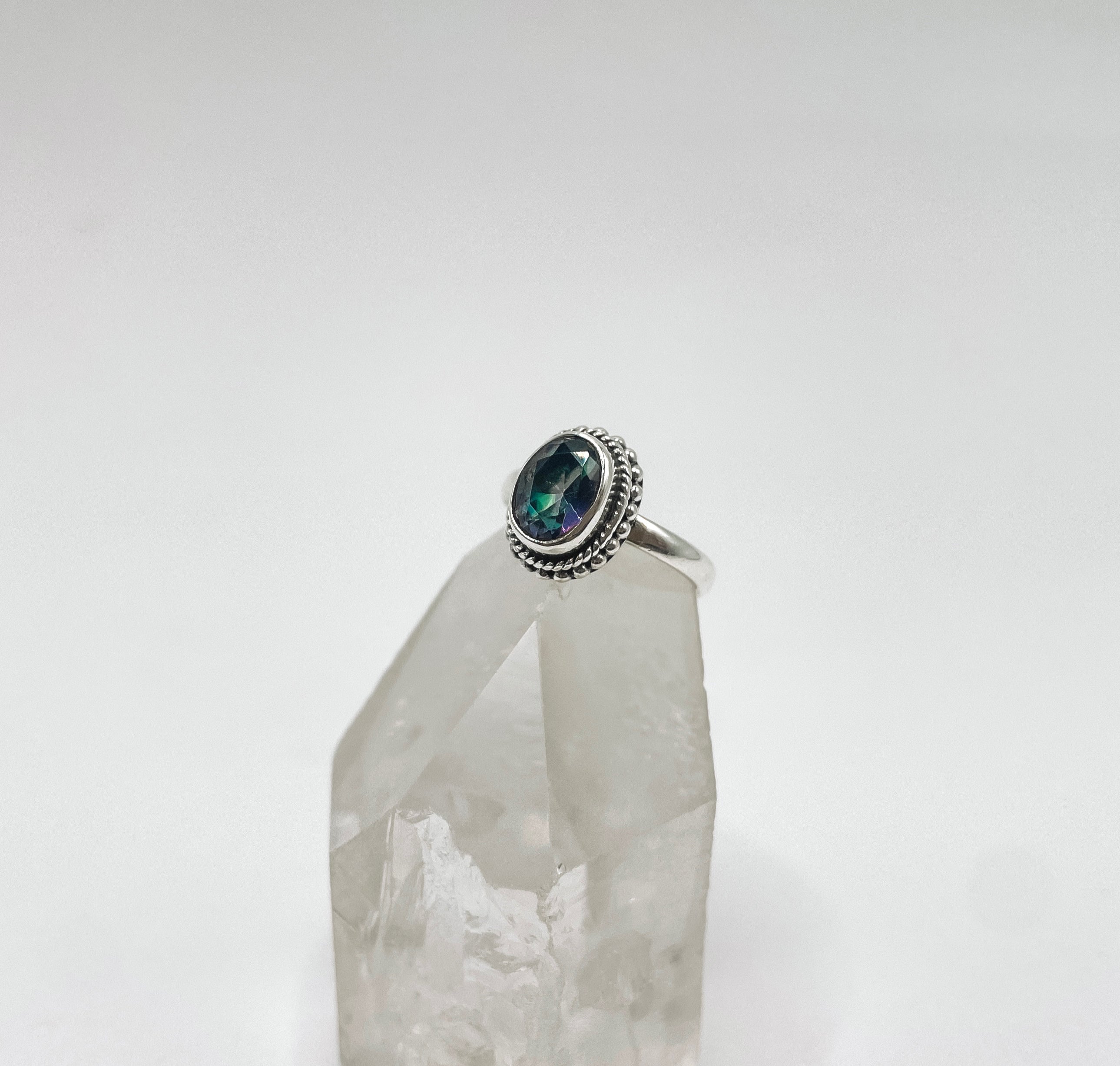 Anel Topázio Místico Facetado Prata 925 image 2