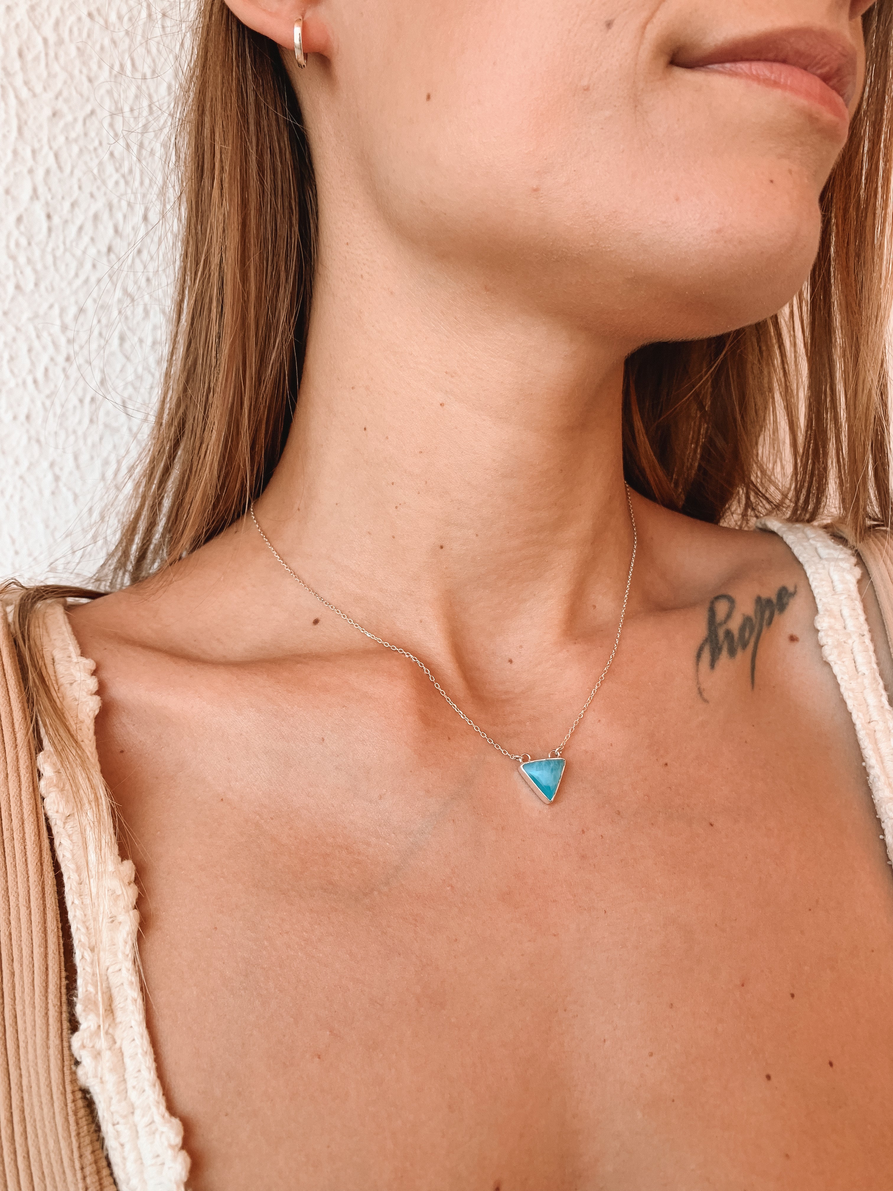 Colar Larimar Triângulo Prata 925 image 2